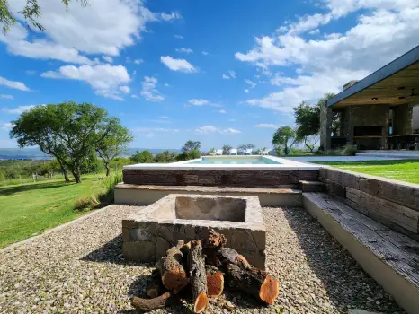 Camiare // Vistas Infinitas & Confort Premium frente al Lago