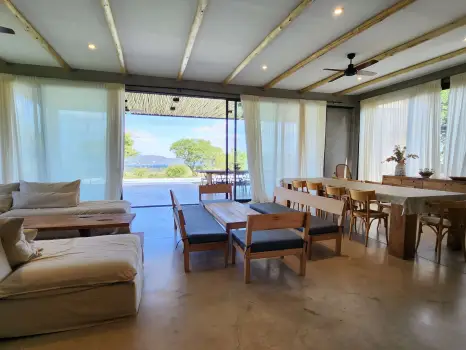 Camiare // Vistas Infinitas & Confort Premium frente al Lago