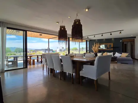 Casa del Lago // Luxury Fogonero & Lake